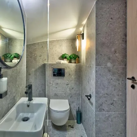 Amaleo Apartment