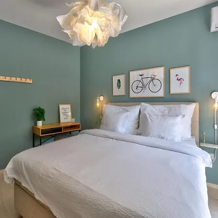Amaleo Apartment *